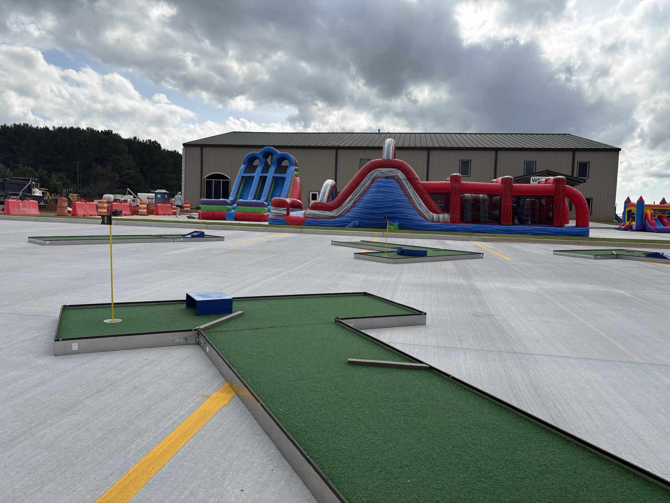 9-Hole Mobile Mini Golf Party Rental