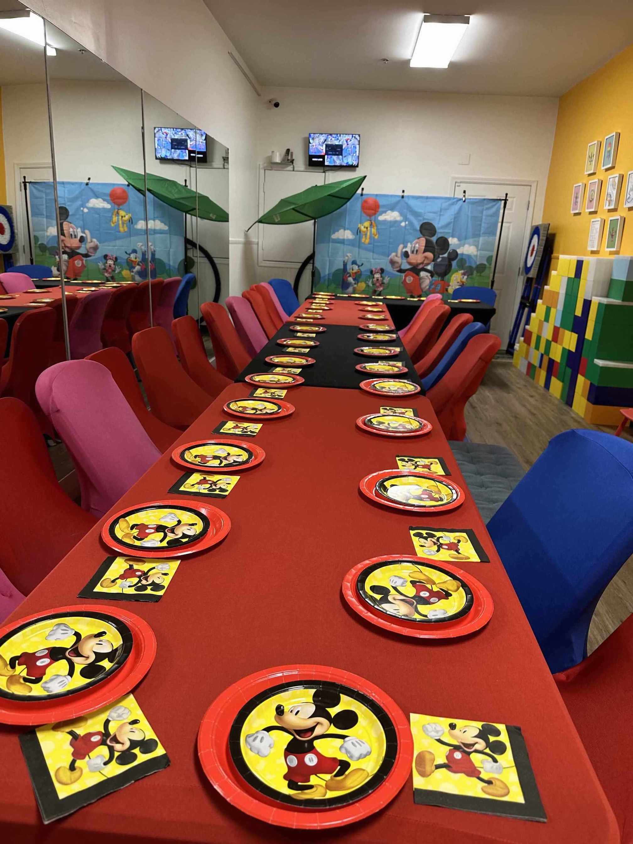 Party Room at We Rock the Spectrum
Kids Gym Atlanta | Confetti Jar