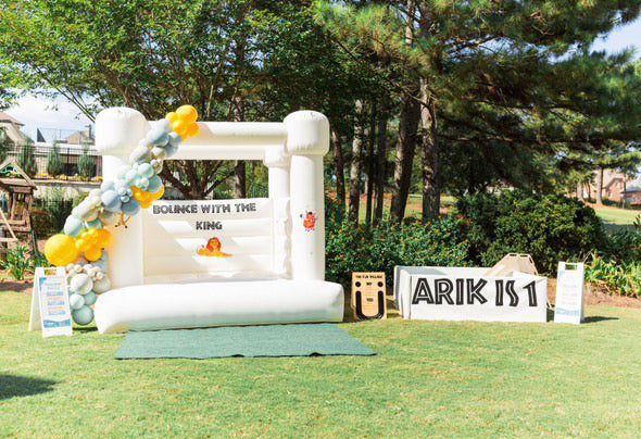 Combo Bounce & Play Package w/10’x10’ Bounce House, 6’x6’ White Ball Pit