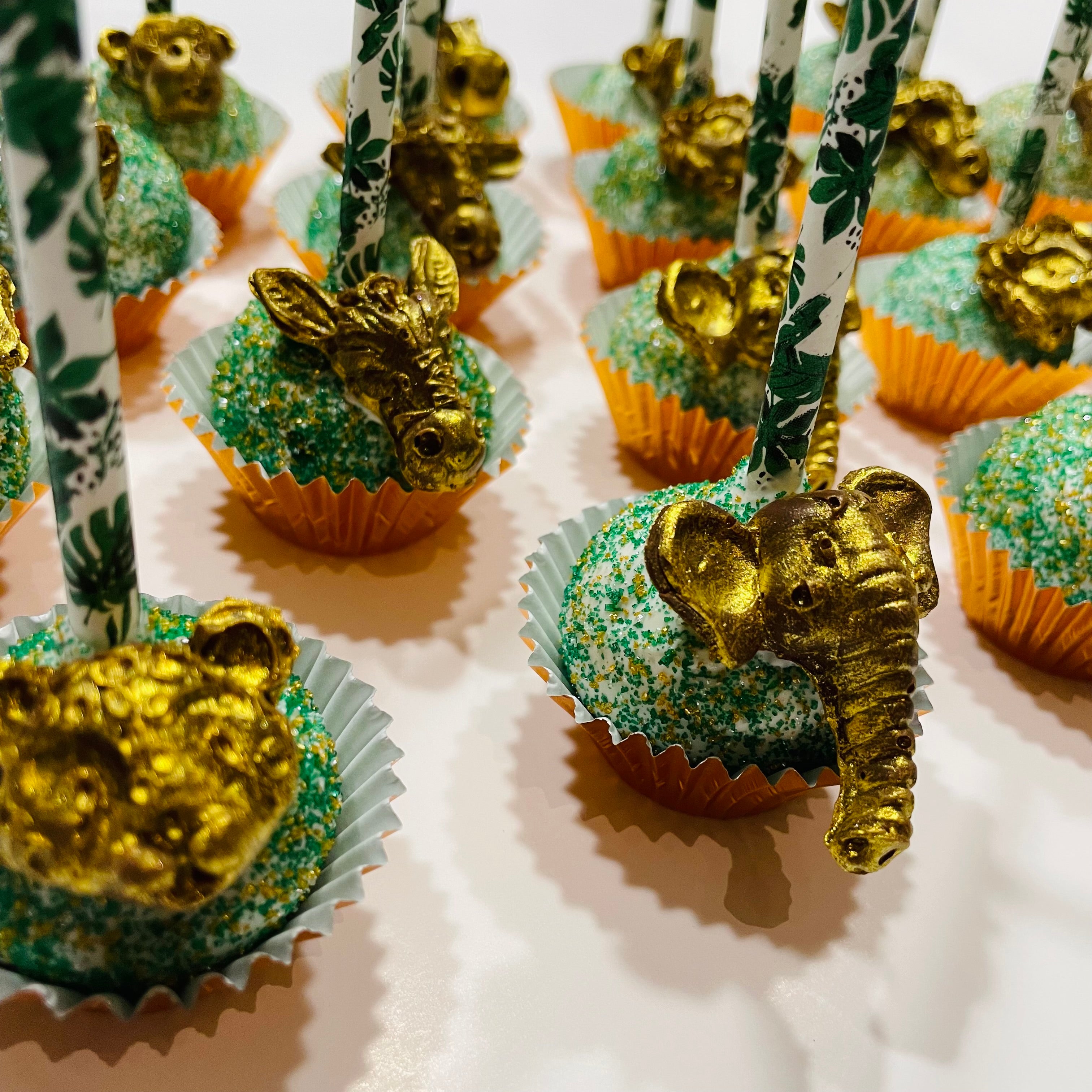 Custom Cake Pops - 12 Count