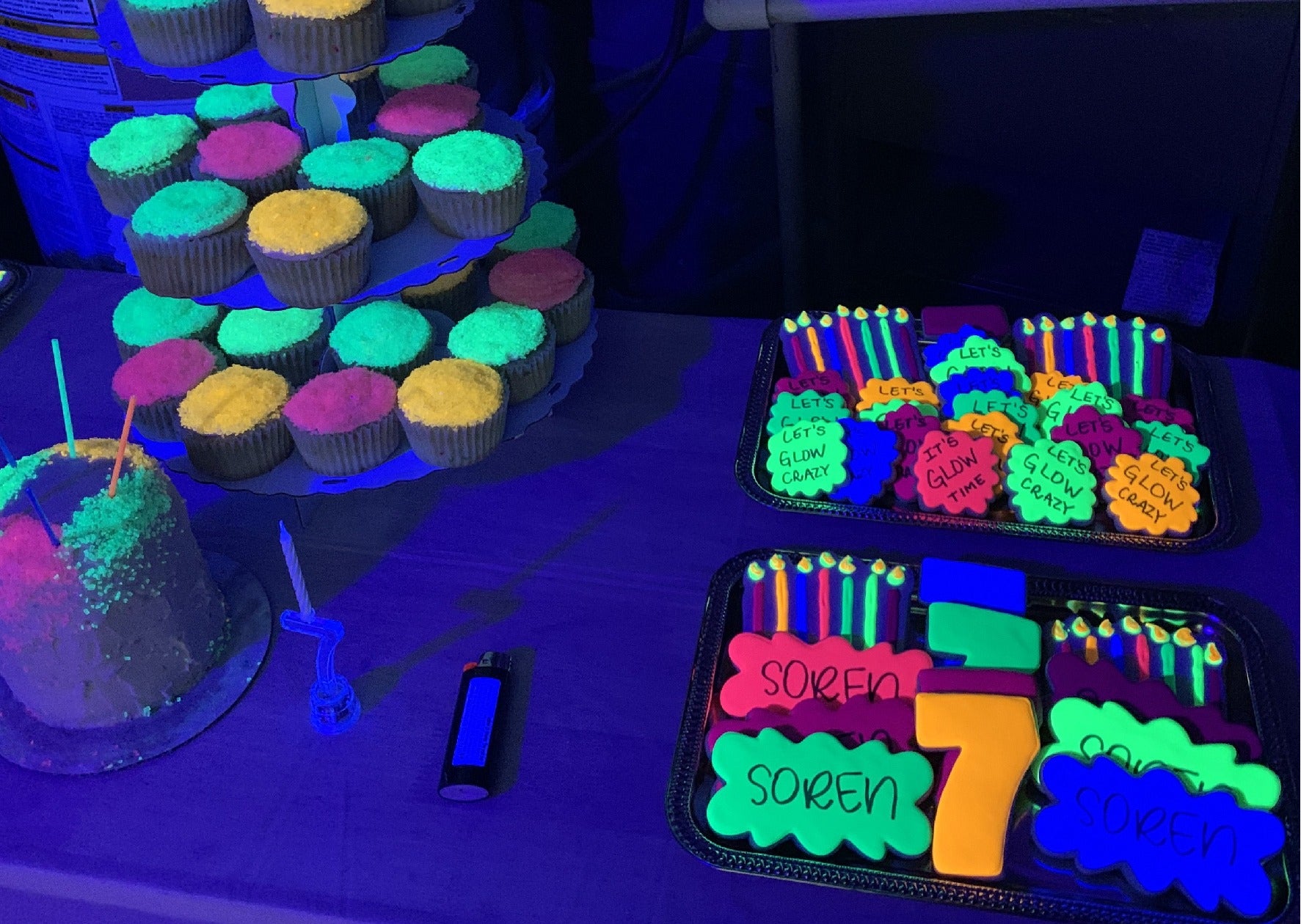 Glow Themed Art Party with Glowing Treats