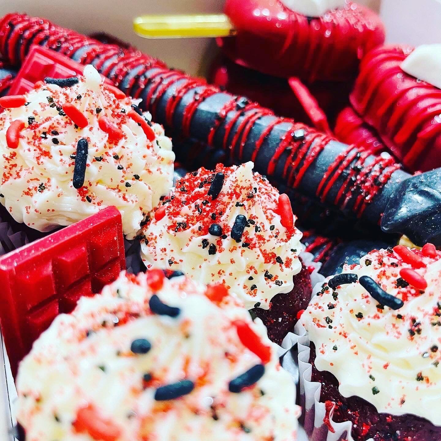 Graduation Large 2 Dozen Assorted Dessert Box! 🎓