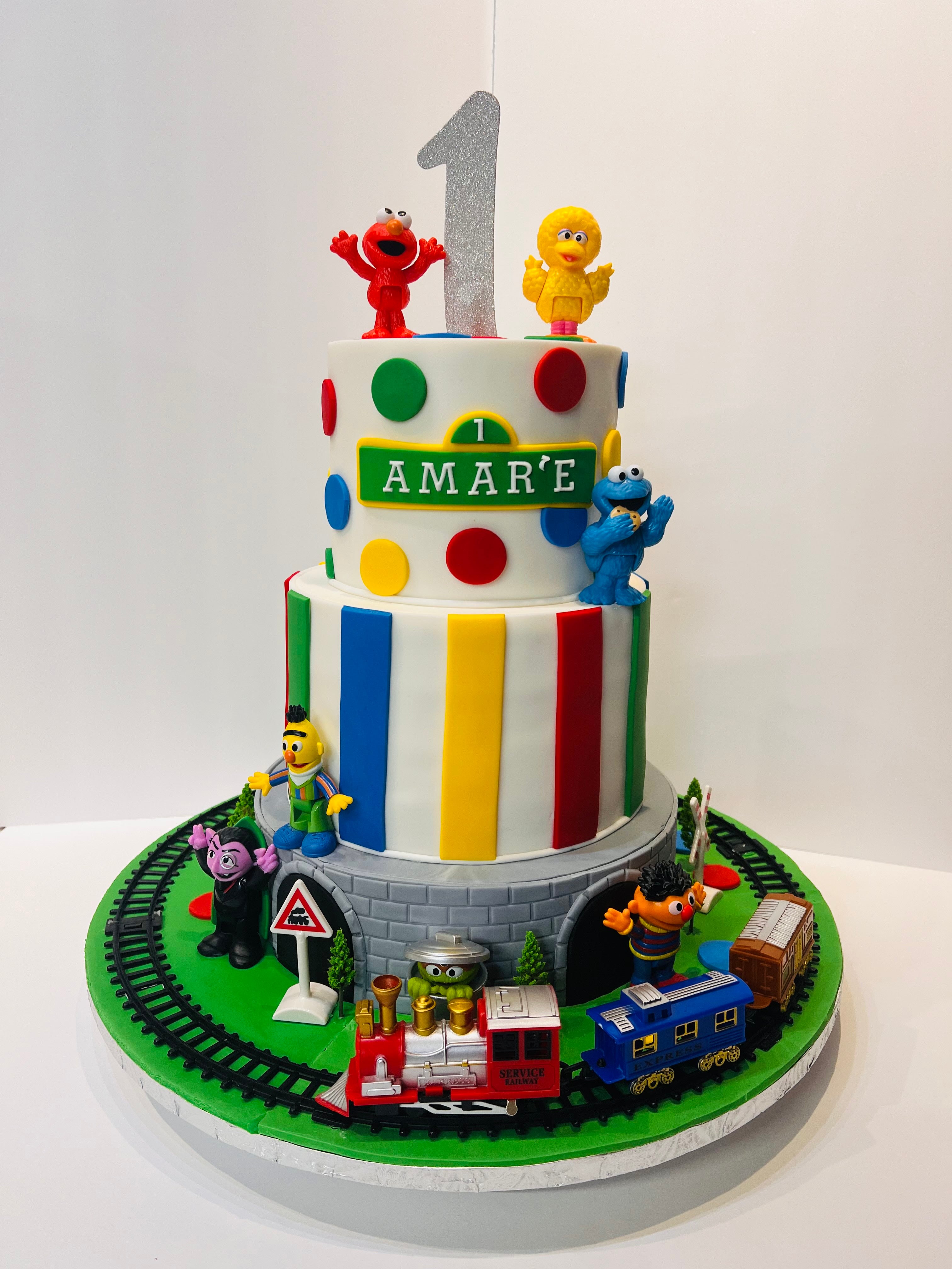 2-Tier Custom Cake for up to 40 Guests