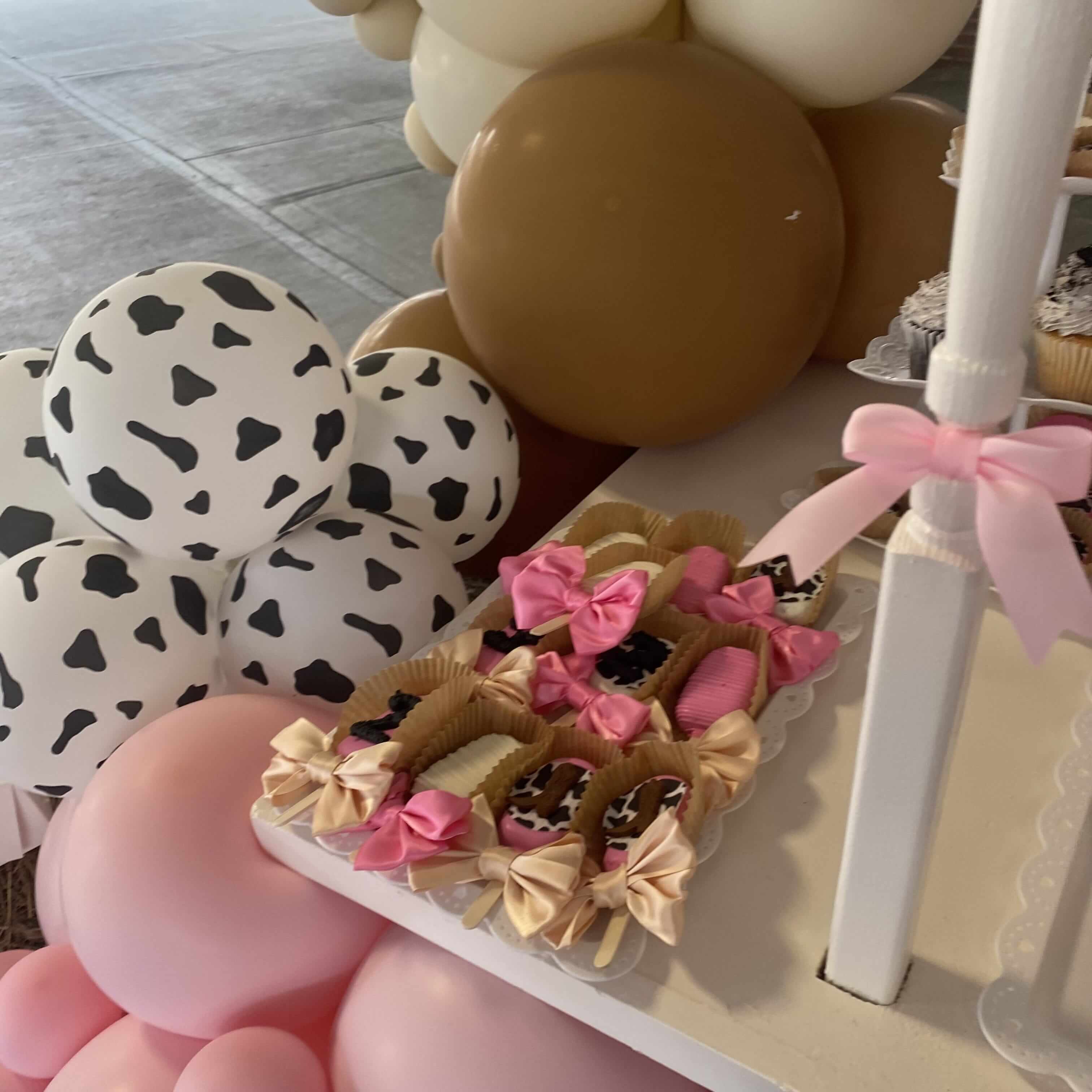 Rodeo Themed Birthday Party with Treats | Confetti Jar