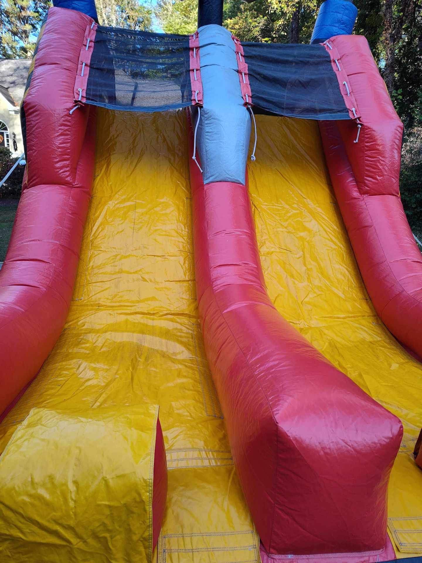 Obstacle Course with Slide Rental Atlanta | Confetti Jar