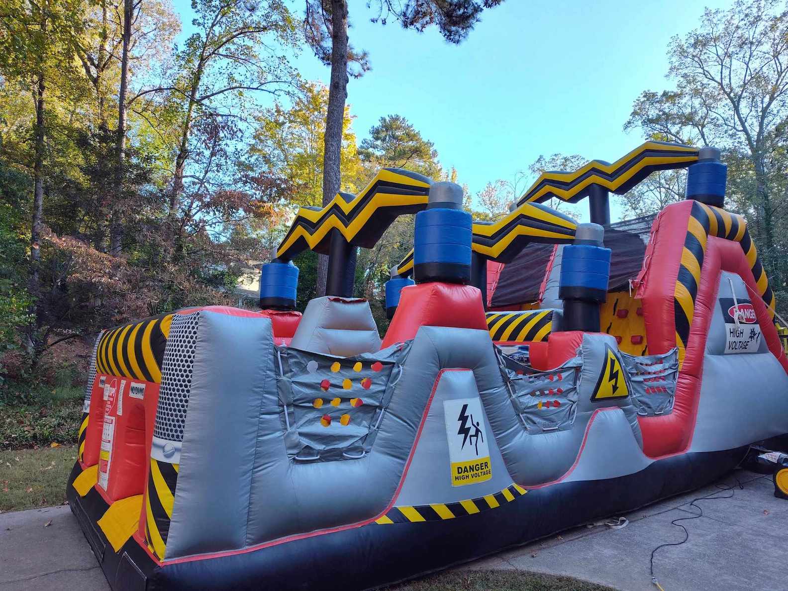 Electric Obstacle Course Rental Atlanta | Confetti Jar