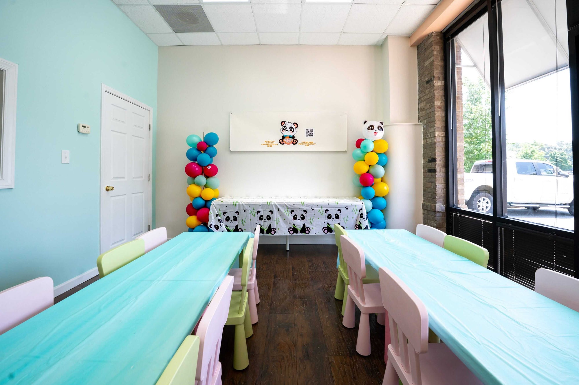 Party room at Peachy Pals Playland Cartersville GA | Confetti Jar