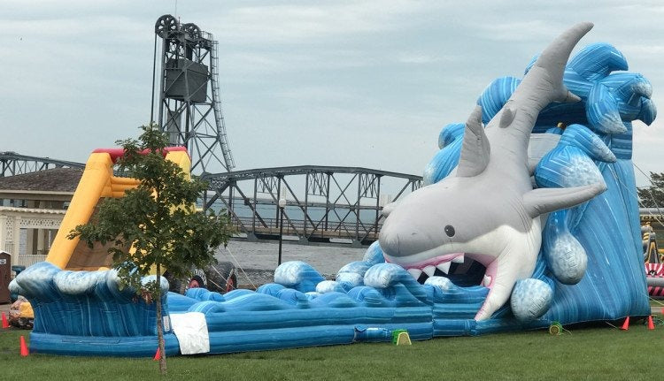 33' Jawz Great White Dual Lane Water Slide (All Weekend Pric