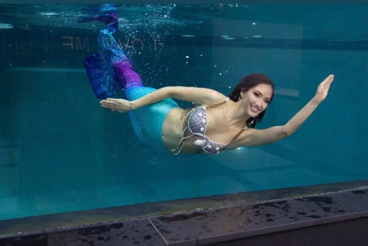 Atlanta Swimming Mermaid Party Performer