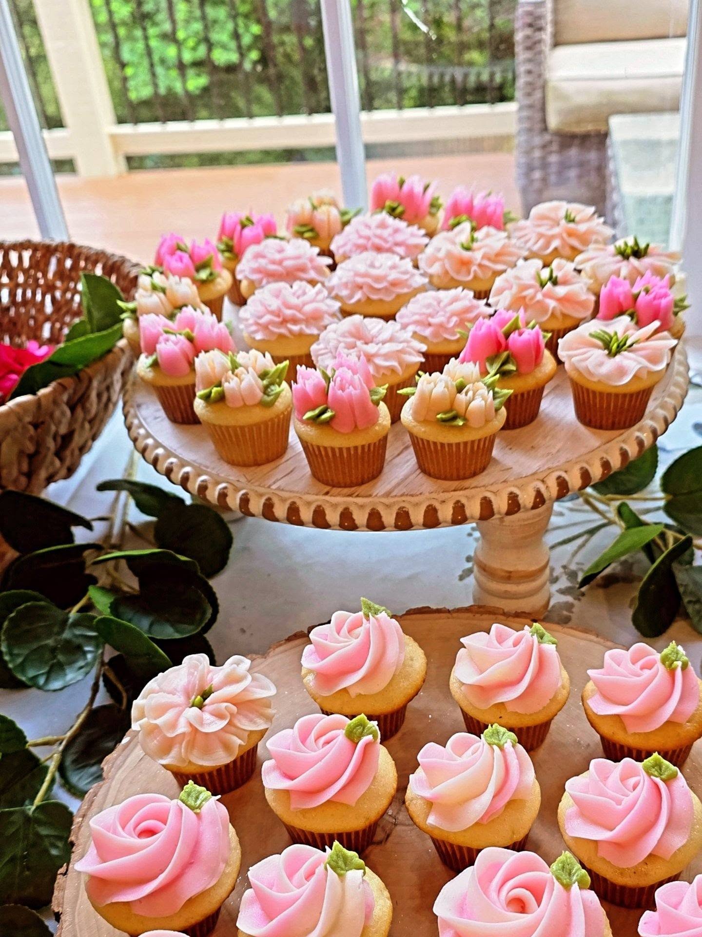 Mini Floral Cupcakes