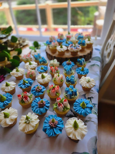 Mini Floral Cupcakes