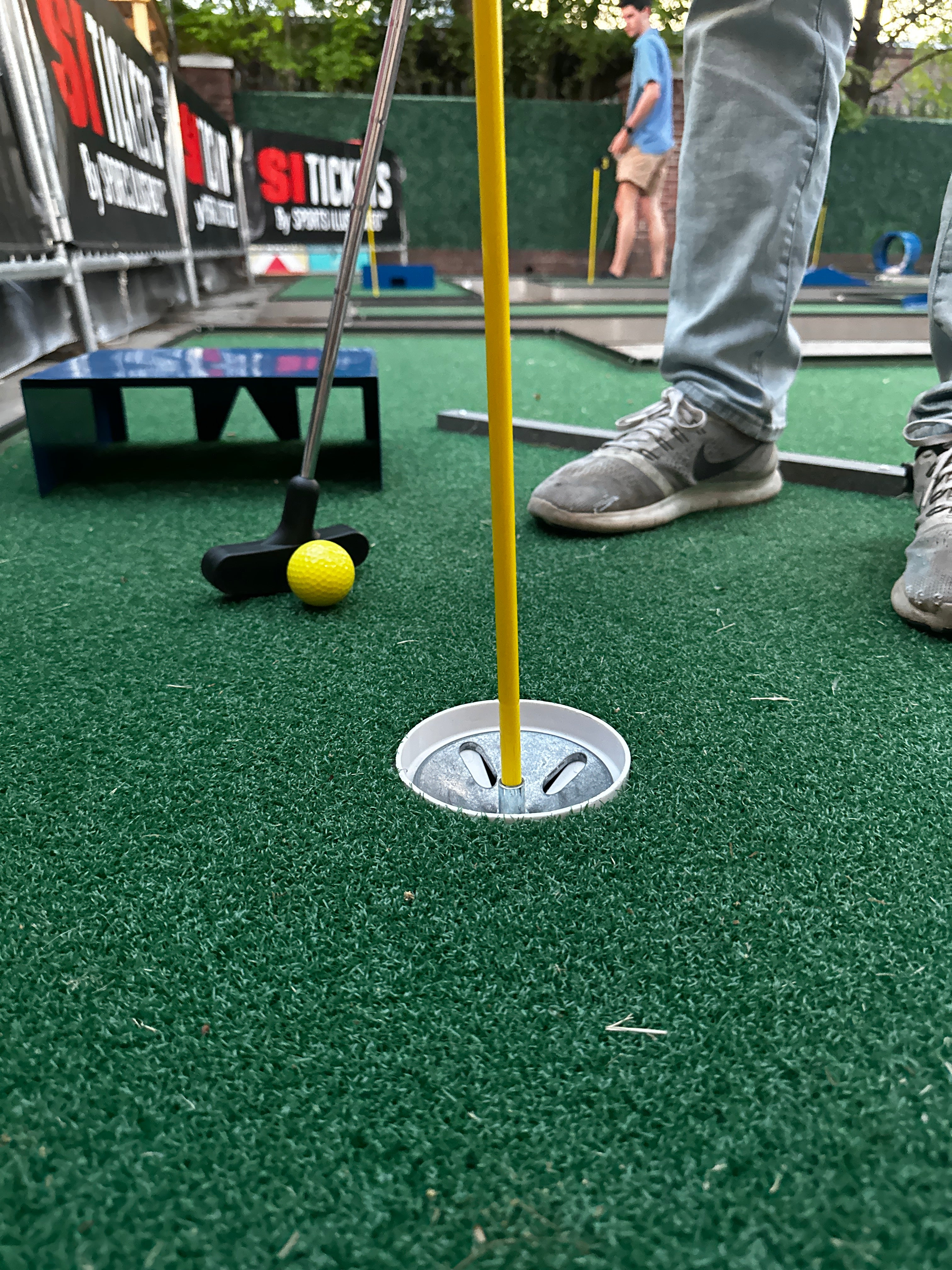 Mobile Glow-in-the-Dark Mini Golf