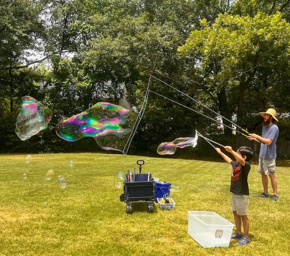 The Ultimate Bubble Party Celebration: Bubble Artist + 10 Bubble Kit Party Favors