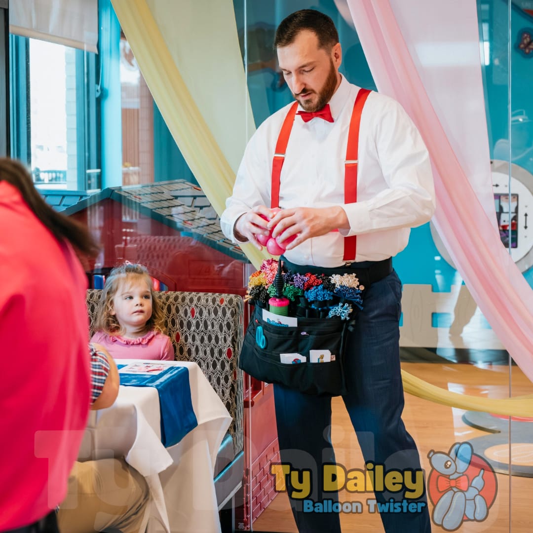 Ty's Big Balloon Show: Mobile Balloon Entertainment