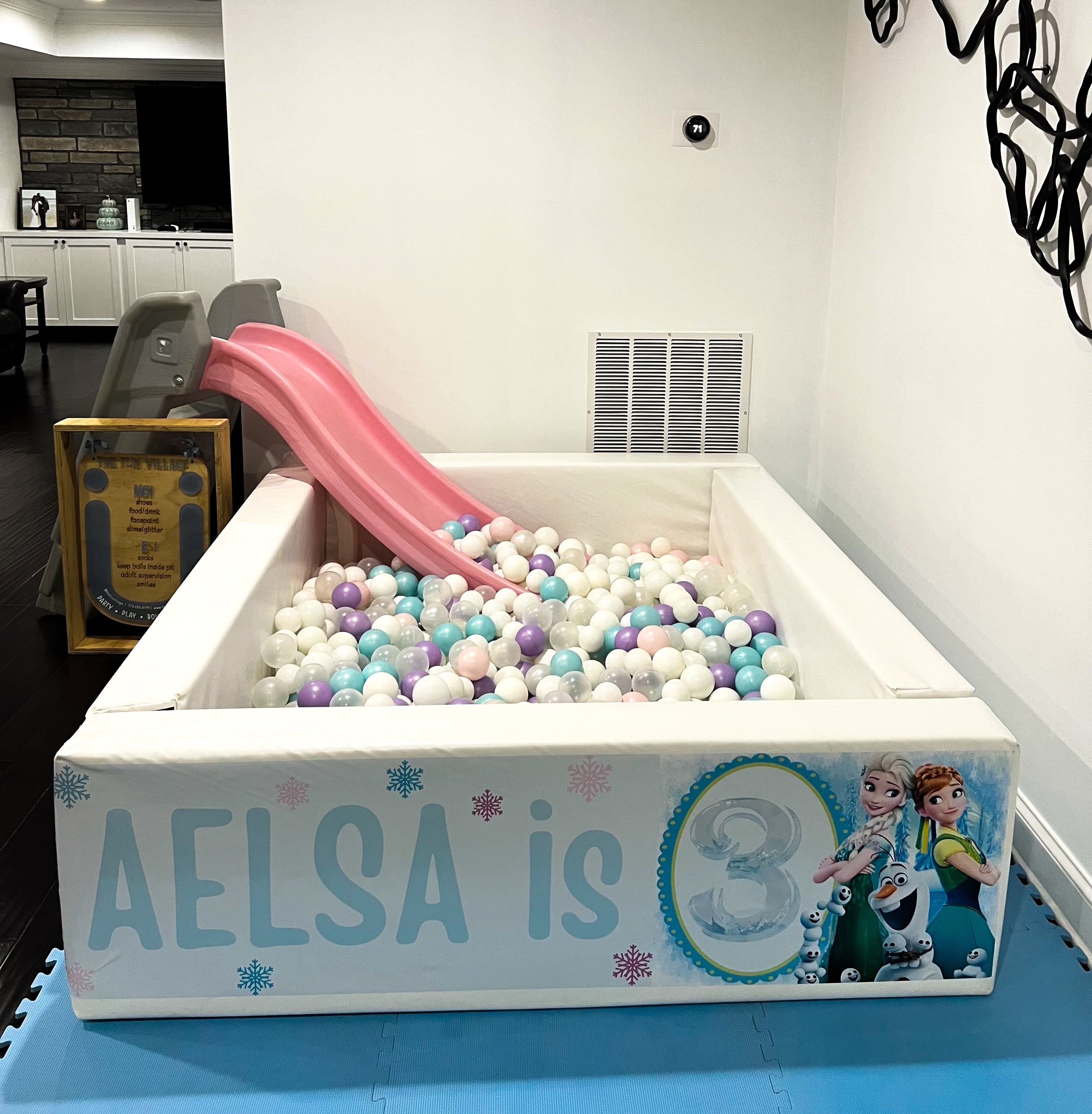 White Ball Pit 5x5